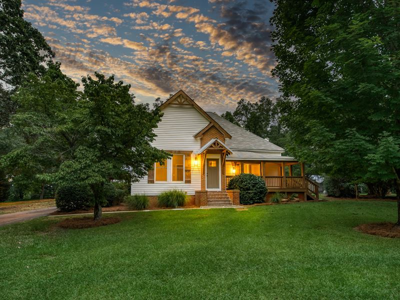 2 Renovated Homes, 5+ Acres : Rutledge : Morgan County : Georgia