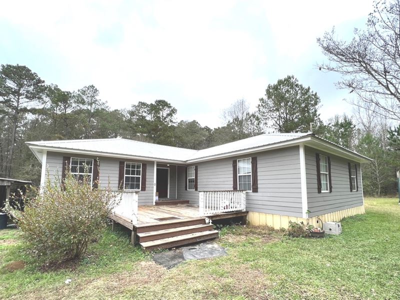 Home in Lincoln County At 2521 Furr : Wesson : Lincoln County : Mississippi