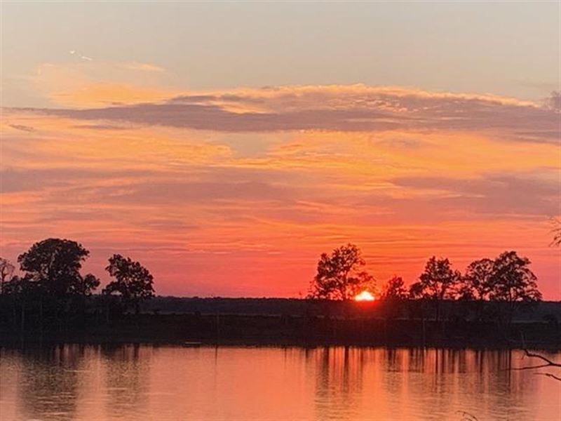 Located on Beautiful Lake Mary : Woodville : Wilkinson County : Mississippi