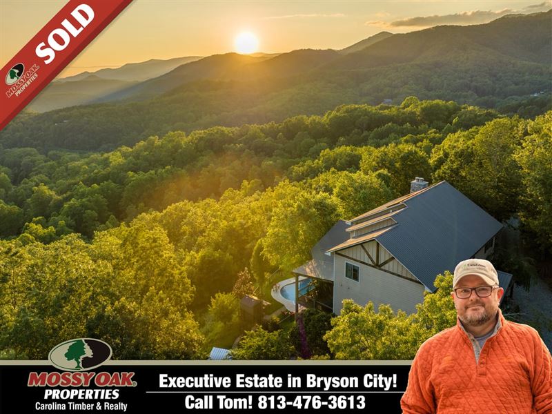 One of a Kind Smoky Mountain Dream : Bryson City : Swain County : North Carolina