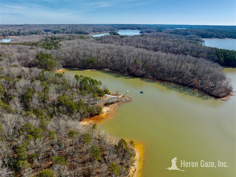 Vacant Lot with Lake Access &Creek : Westminster : Oconee County : South Carolina