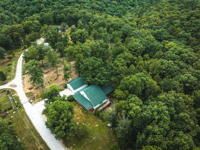 The Cotton Farmhouse : Houston : Texas County : Missouri