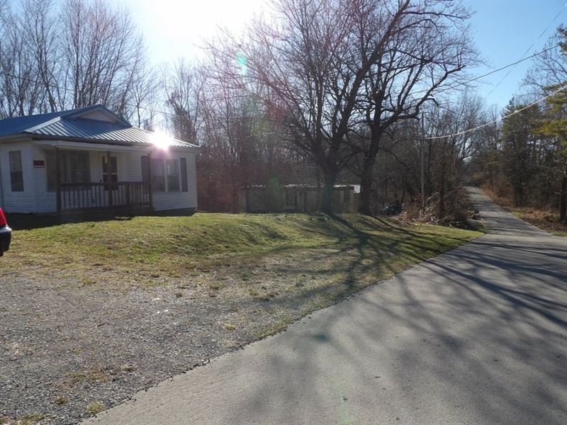 Great Starter Home or Rental Income : Spencer : Van Buren County : Tennessee