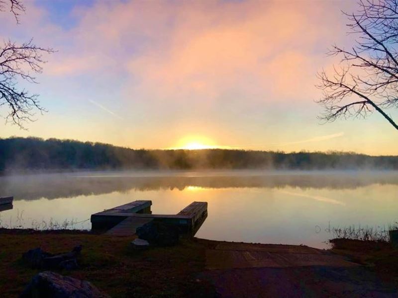 Lake Sequoyah in Cherokee Village : Cherokee Village : Sharp County : Arkansas