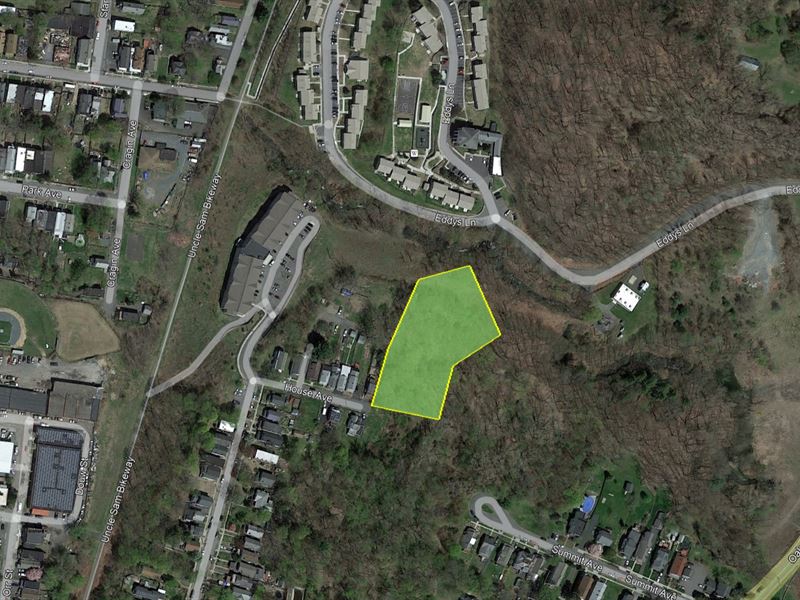 Spacious Lot, Quiet Street : Troy : Rensselaer County : New York