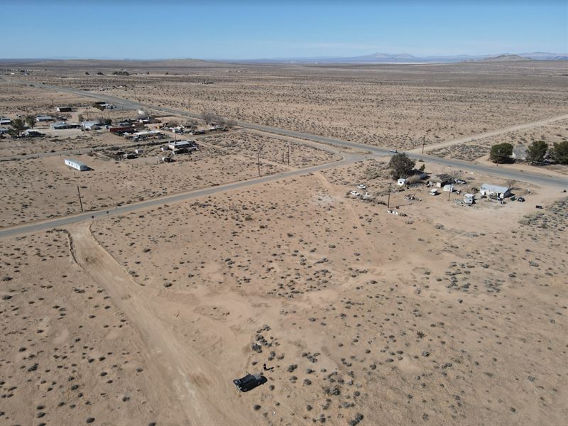 Gorgeous Mountain and Desert : Hinkley : San Bernardino County : California