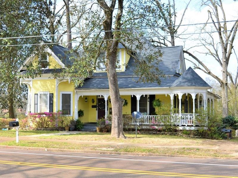 Restored Victorian Style Home : McComb : Pike County : Mississippi