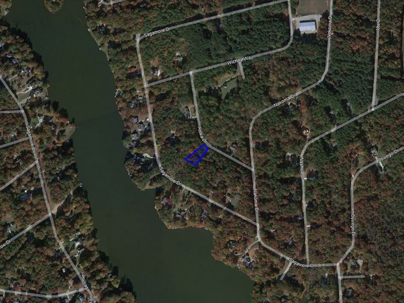 .44 Acre Lot in Franklin County : Louisburg : Franklin County : North Carolina