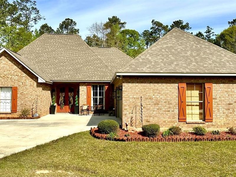 2016 French Country Brick Home : Summit : Pike County : Mississippi
