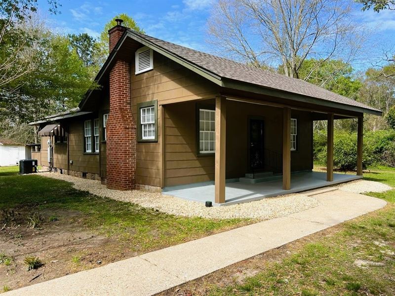 Nice 3 Bed, 1 Bath Home with Acreag : McComb : Pike County : Mississippi