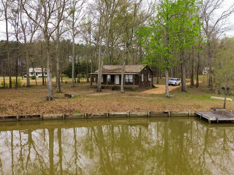 Riverfront Cabin : Aberdeen : Monroe County : Mississippi
