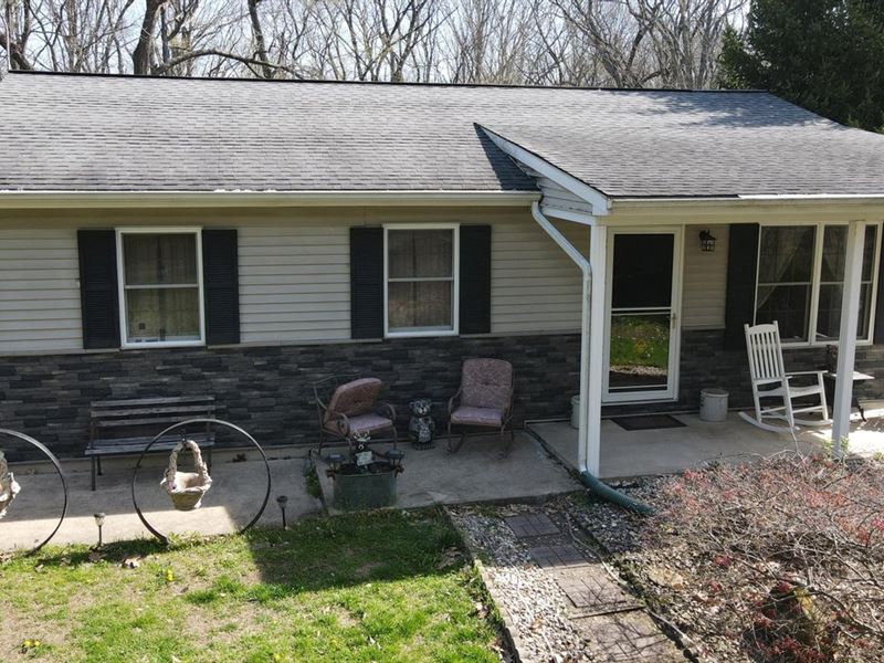 Snake Trail Rd. 5 Acres with Home : Charleston : Coles County : Illinois