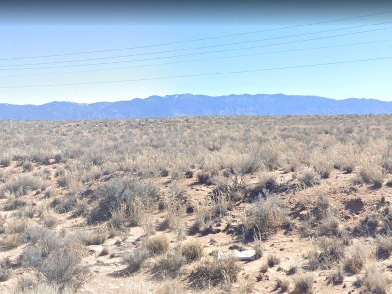 Unwind in Style with This Gem Lot : New Mexico : Valencia County : New Mexico
