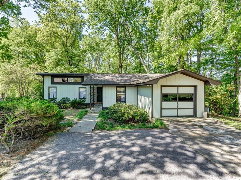 Home on Douglas Lake : Baneberry : Jefferson County : Tennessee