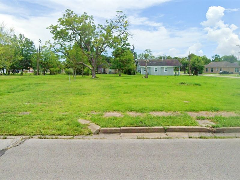An Appealing Investment Option : Port Arthur : Jefferson County : Texas