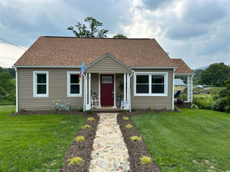 Brand New Remodeled Cottage : Independence : Grayson County : Virginia