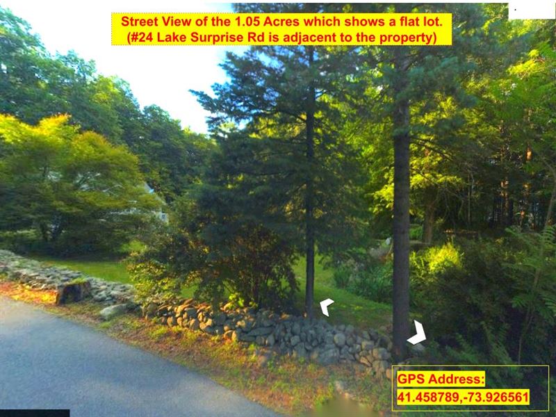 1.05 Ac Home in The Heart Of Nature : Cold Spring : Putnam County : New York