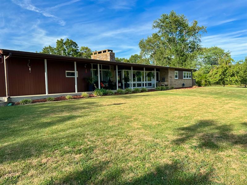 DD Equine Ranch : Willow Springs : Howell County : Missouri