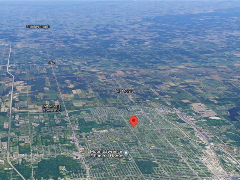 Residential Double Lot, Paved Road : Flint : Genesee County : Michigan