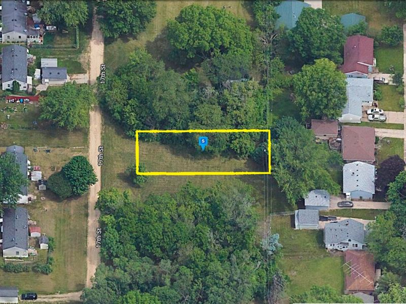 Exceptional Vacant Lot in Rockford : Rockford : Winnebago County : Illinois