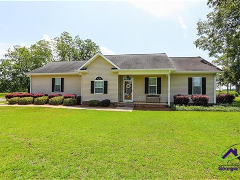 12 Ac with Home in Bleckley County : Cochran : Bleckley County : Georgia