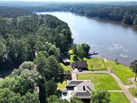 Lake Front Estate With Pool, Boatho : Summit : Pike County : Mississippi