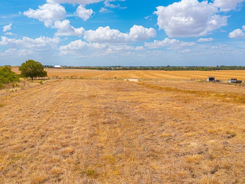 Owner Financed Lot Near Austin : Coupland : Williamson County : Texas