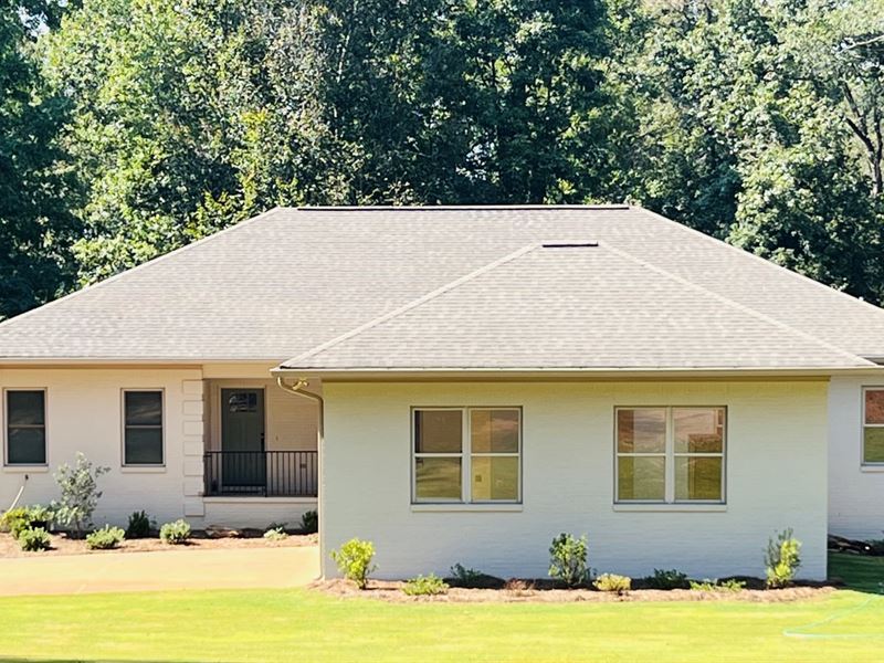 House on 5 Acres in Auburn : Auburn : Lee County : Alabama