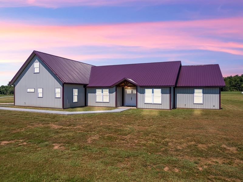 Spacious Home in Chouteau, OK : Chouteau : Mayes County : Oklahoma