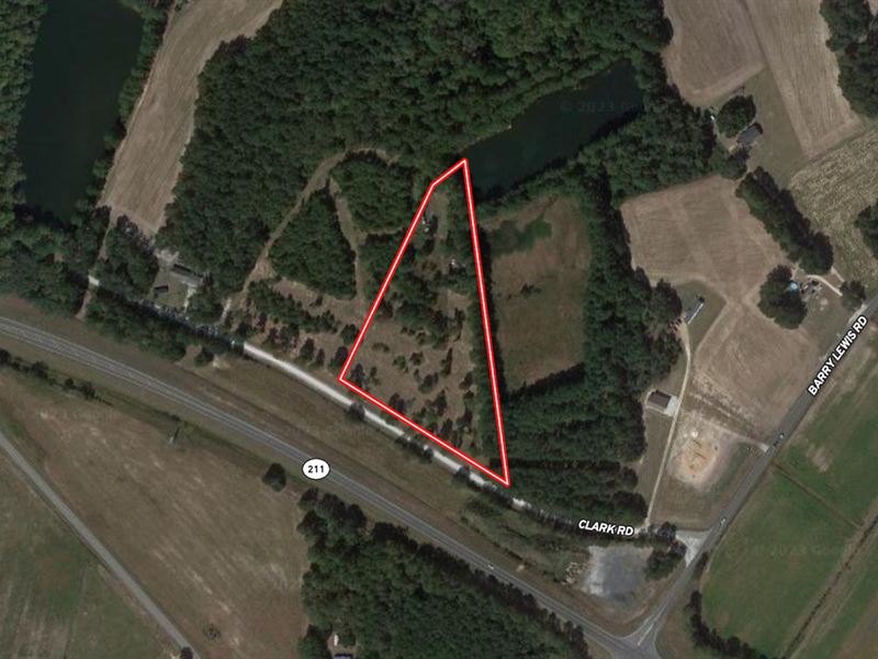 6.04 Acres of Res : Bladenboro : Bladen County : North Carolina
