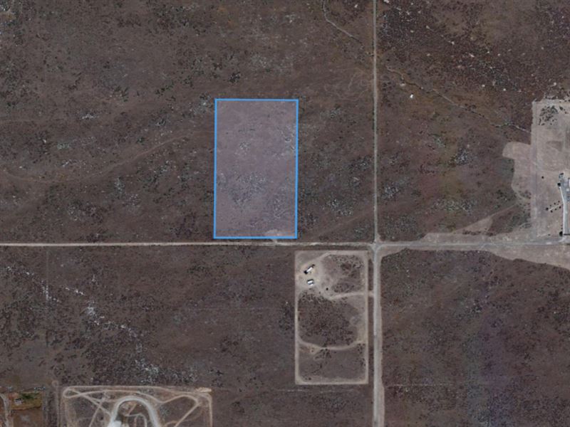 4.77 Acre in a Growing Neighborhood : Deeth : Elko County : Nevada