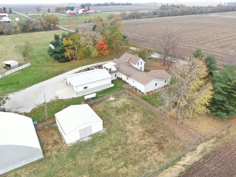 10 Acre with Indoor Arena : Paris : Edgar County : Illinois