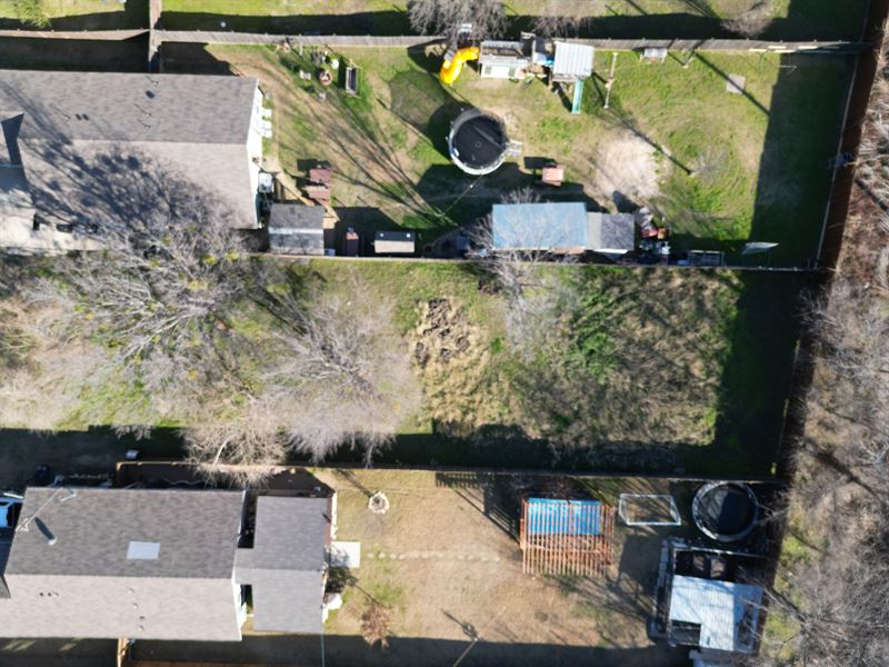 Create Your Own Private Paradise : Dallas : Dallas County : Texas