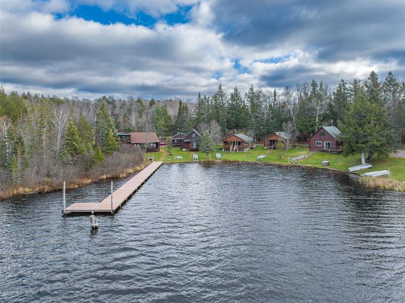 Wilderness Bay Lodge & Resort : Watersmeet : Gogebic County : Michigan