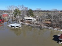 Maddox Bay Front Home, 357 Resort : Holly Grove : Monroe County : Arkansas