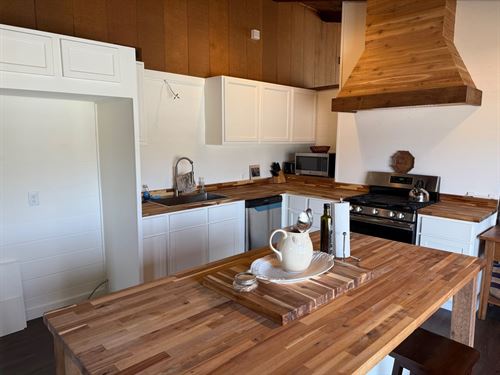 Maddox Bay Front Home, 357 Resort : Holly Grove : Monroe County : Arkansas