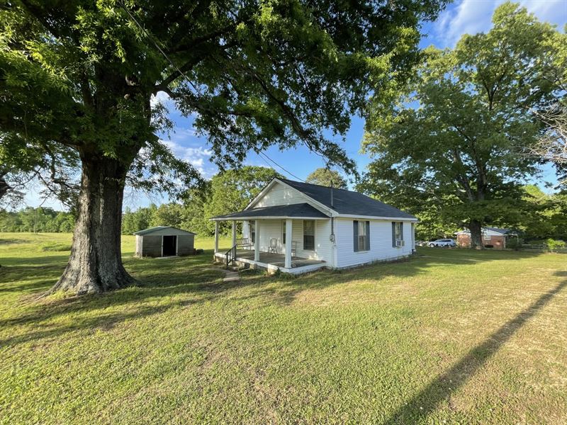 1.70 Ac Fixer Upper in Florence, AL : Florence : Lauderdale County : Alabama