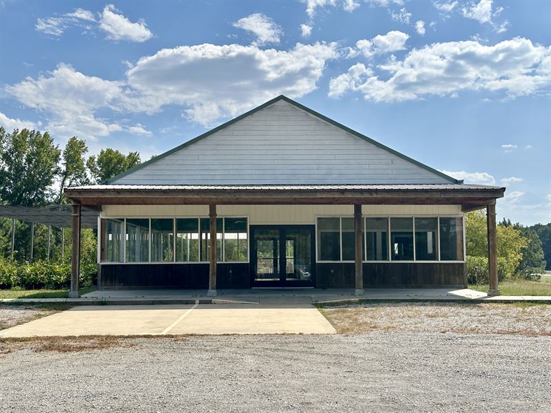 6.7 Acres with a Commercial Buildin : Louisville : Winston County : Mississippi