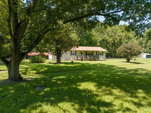 Charming Family Home in Snowdoun : Montgomery : Alabama