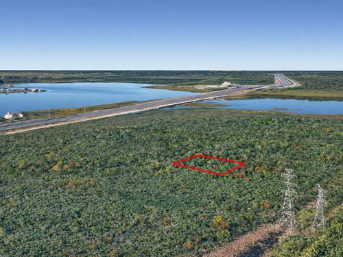 .3 Acre Near Swan Lake, $350/Mo : La Marque : Galveston County : Texas