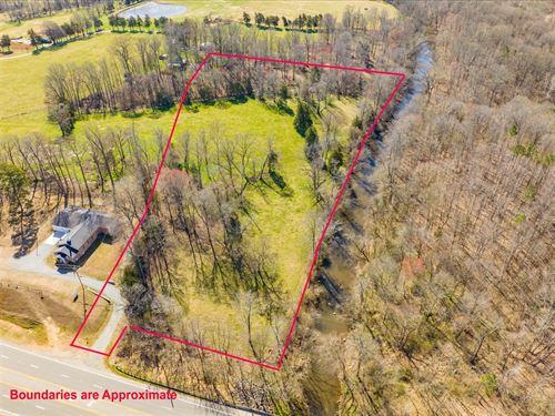 Unimproved Land Offers Hwy Frontage : Siler City : Chatham County : North Carolina