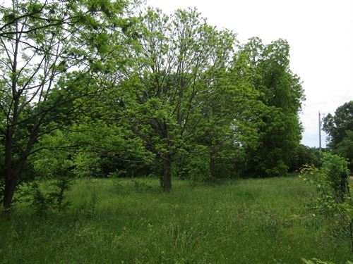 Building Tracks on Edge of Town Cho : Hugo : Choctaw County : Oklahoma
