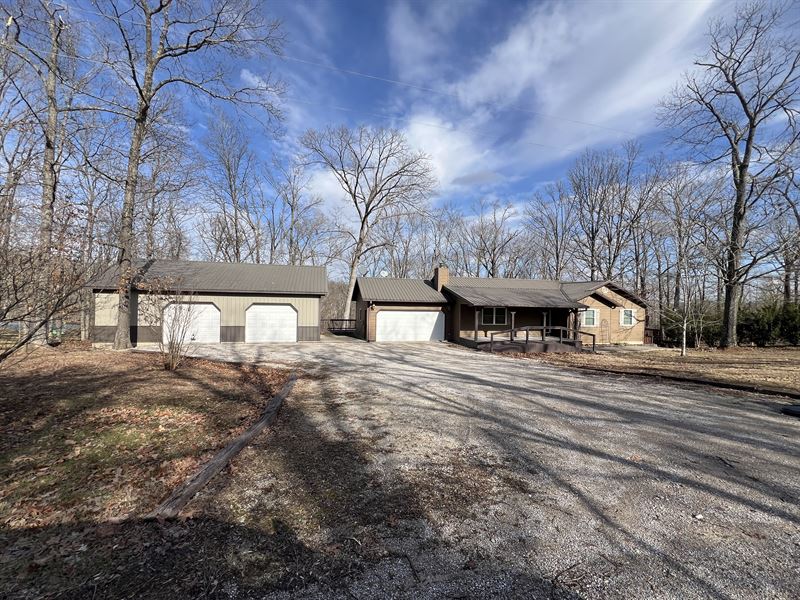 Lovely Home on 6.29 Acres : Perryville : Perry County : Missouri