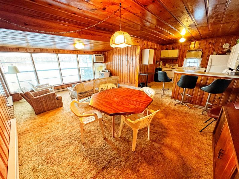 Moon Lake Getaway on Paradise Point : Dundee : Coahoma County : Mississippi