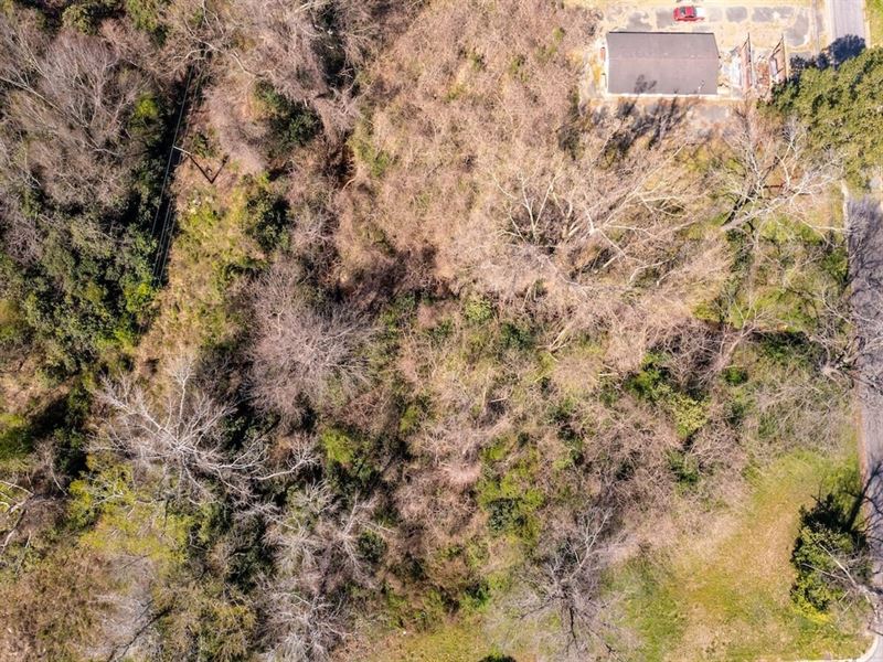.37 Acres of Residential Land : Laurinburg : Scotland County : North Carolina