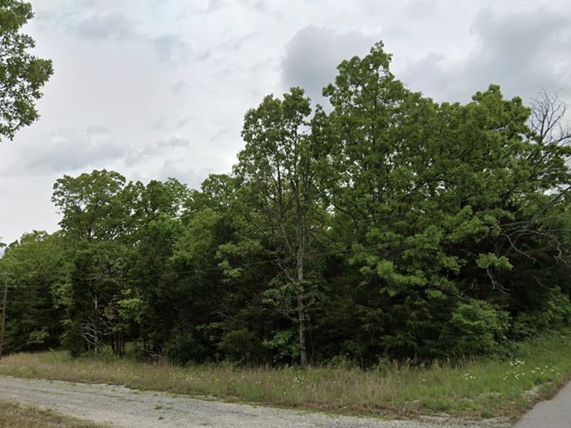 Corner Lot with Power on Site : Horseshoe Bend : Izard County : Arkansas