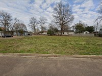 Beautiful Cleared Corner Lot : Clarksdale : Coahoma County : Mississippi