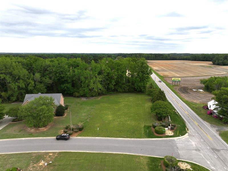 .92 Acres of Residential Land : Elm City : Wilson County : North Carolina