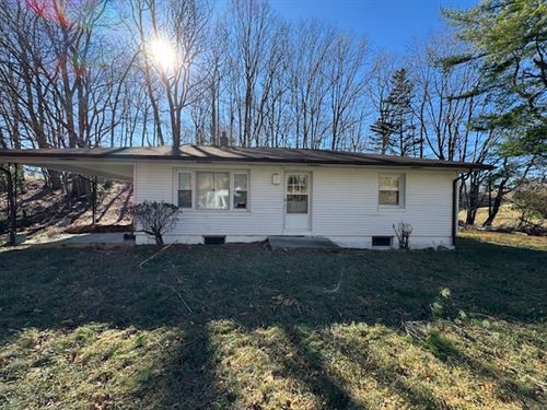 Cottage Close to Grayson Highlands : Mouth Of Wilson : Grayson County : Virginia