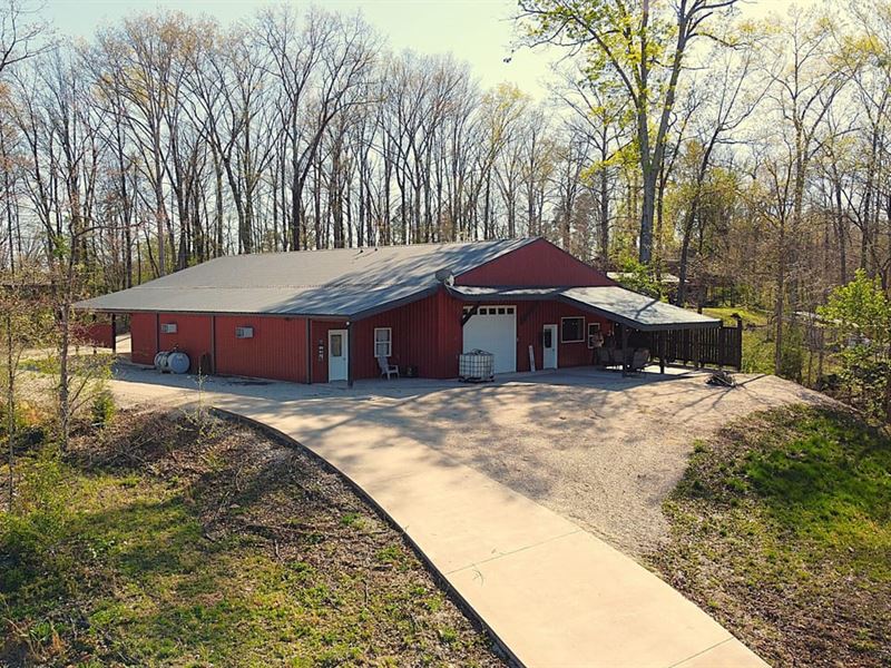 Custom Barndominium with Private Cu : Van Buren : Carter County : Missouri